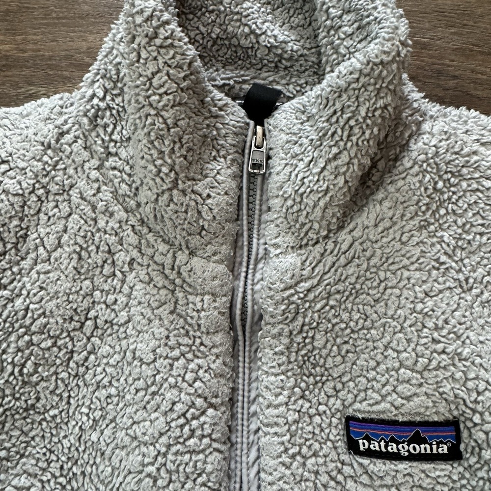 Patagonia Women's Los Gatos Gray Sherpa Fuzzy Vest Sz S Gorpcore Hiking - Picture 4 of 8